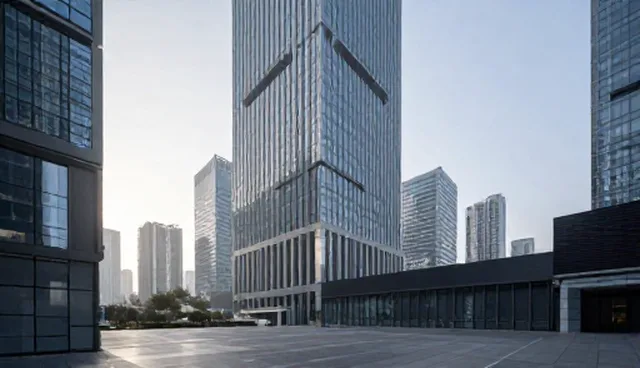 企业定制软件开发中，如何应对业务发展趋势的挑战